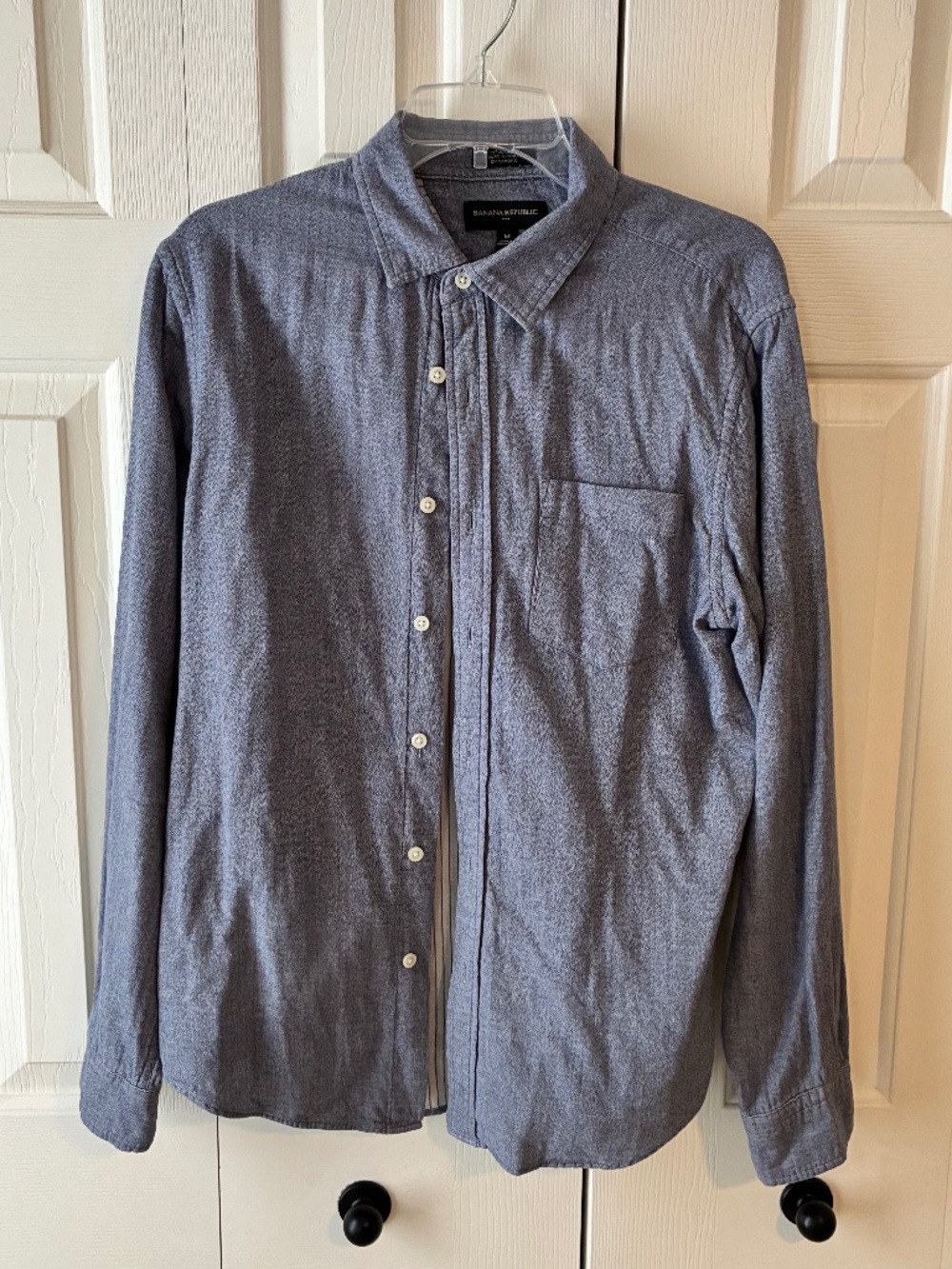 Banana Republic Soft Wash Blue Button-Down Shirt - Men's M